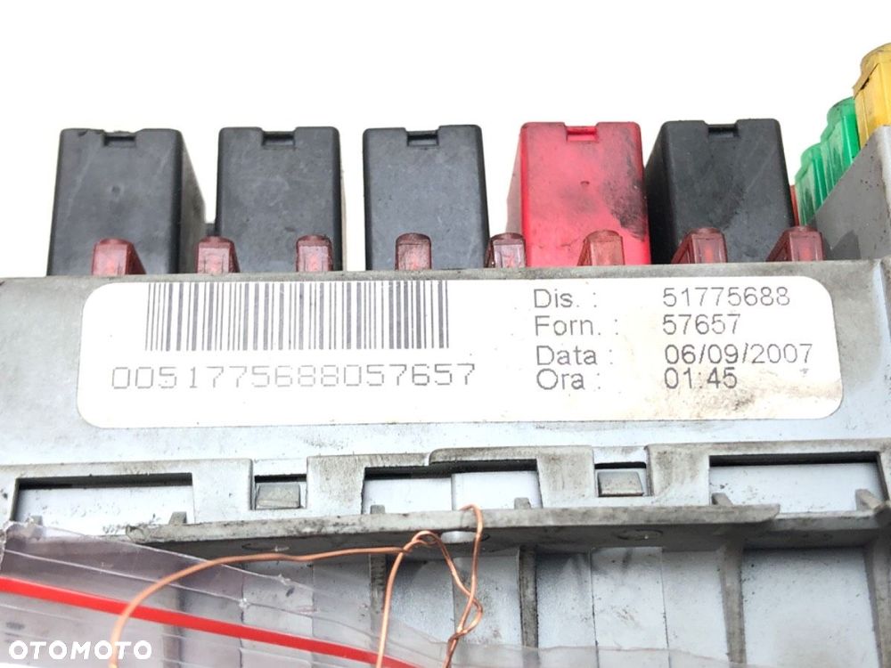 SKRZYNKA BEZPIECZNIKÓW - 89.00 PLN - FIAT BRAVO II (198_) 2006 - 2022 1.9 D Multijet (198AXC1B) 110 - 4