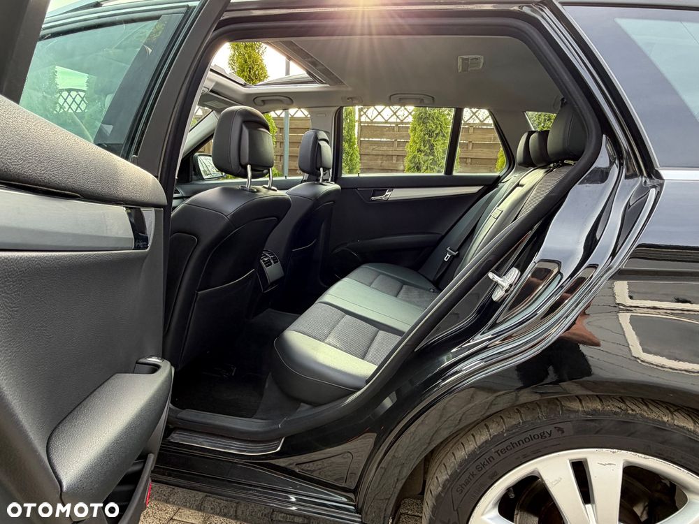 Mercedes-Benz Klasa C 180 Kompressor - 23