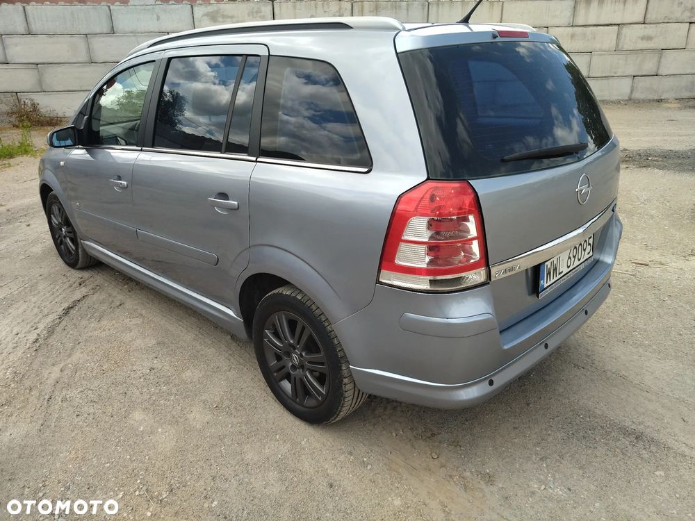 Opel Zafira 1.6 Cosmo - 2