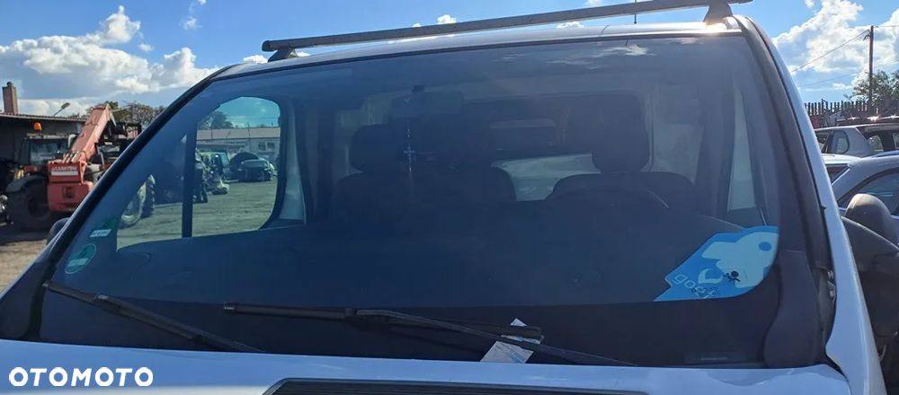 RENAULT TRAFIC II 10r SZYBA CZOŁOWA PRZÓD