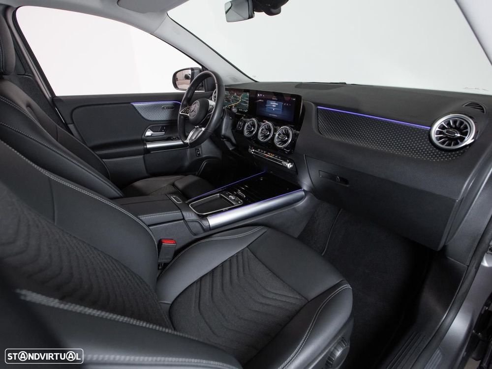 Mercedes-Benz GLA 180 7G-DCT Progressive Advanced - 11