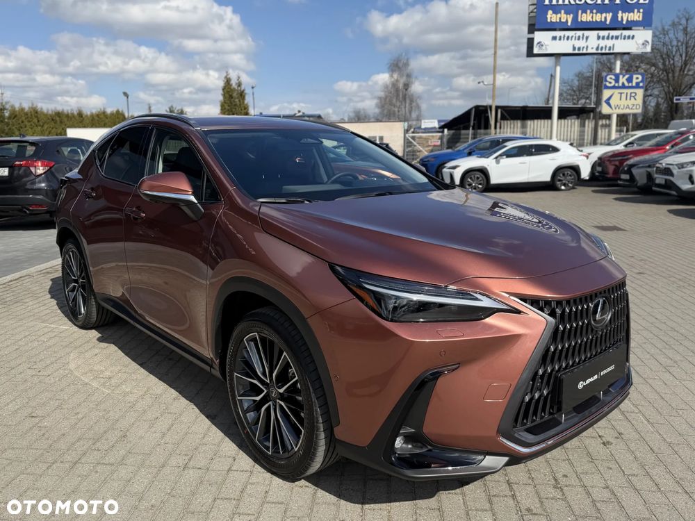 Lexus NX 350h Omotenashi AWD - 3