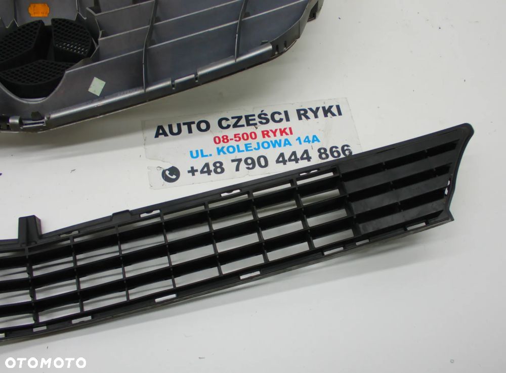 Mercedes B klasa W 245 Grill atrapa - 4