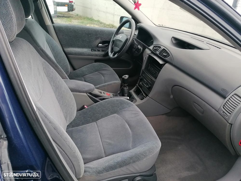 Renault Laguna - 7
