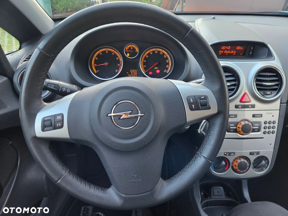 Opel Corsa 1.4 16V Active - 16