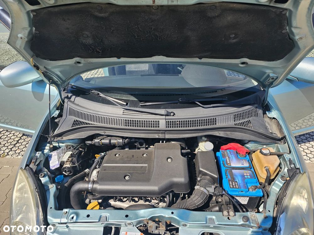 Suzuki Swift 1.3 DDiS 16v GLX - 9