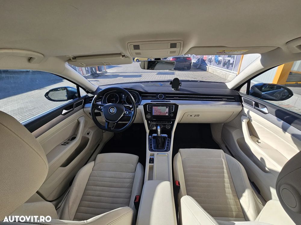 Volkswagen Passat 2.0 TDI DSG Highline - 9