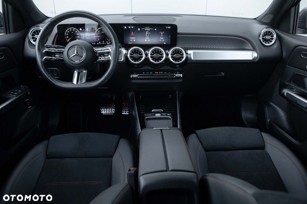 Mercedes-Benz GLB 200 d 4-Matic AMG Line 8G-DCT - 26