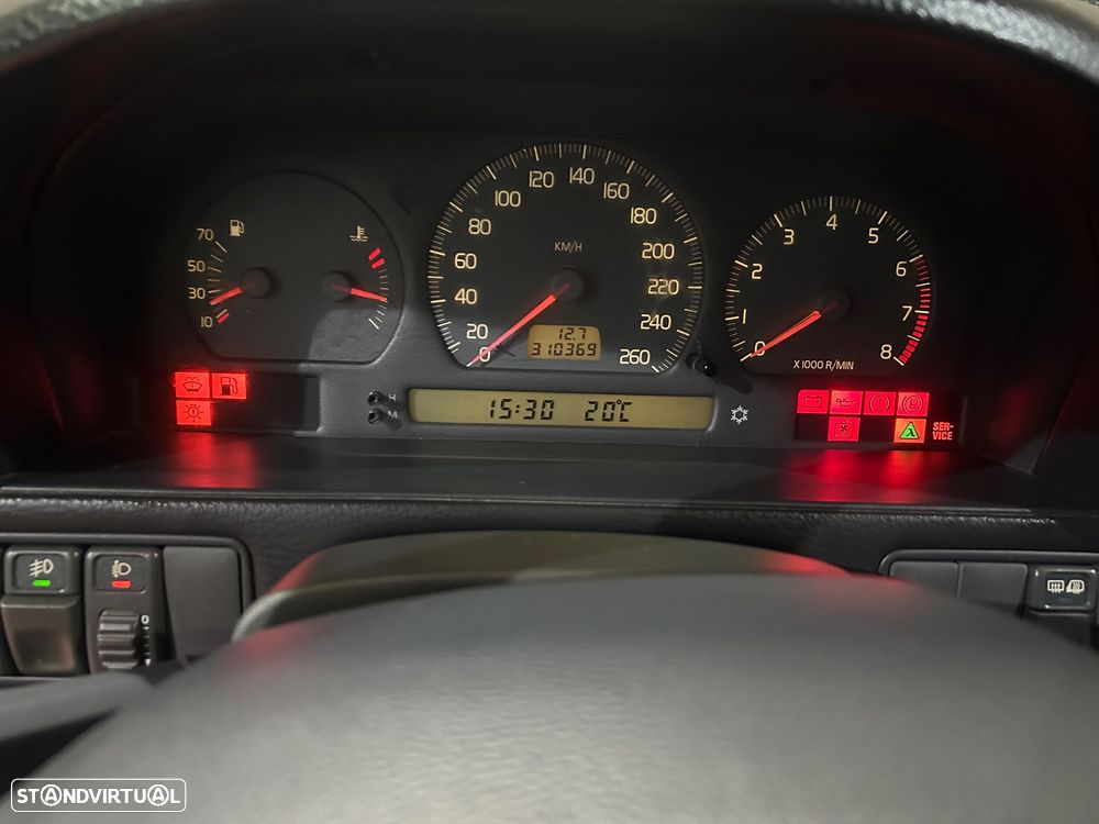 Volvo V70 2.0 T - 16