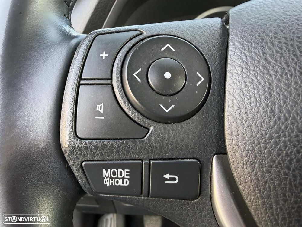 Toyota Auris 1.4 D-4D Exclusive - 35