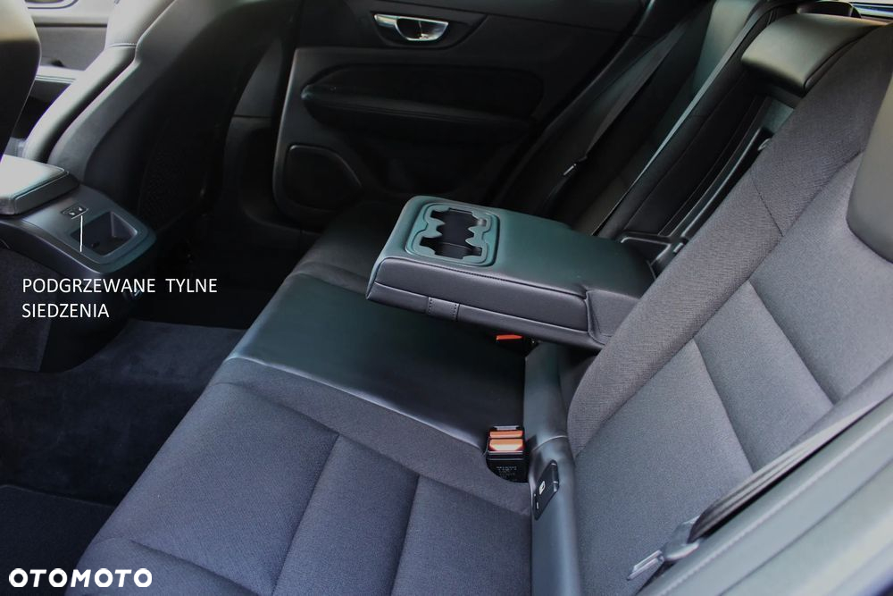 Volvo V60 D3 Geartronic Momentum Pro - 23