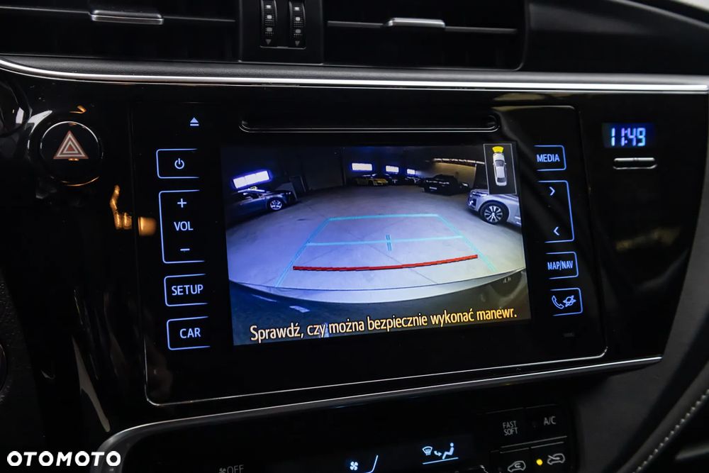 Toyota Auris Hybrid 135 Premium - 22