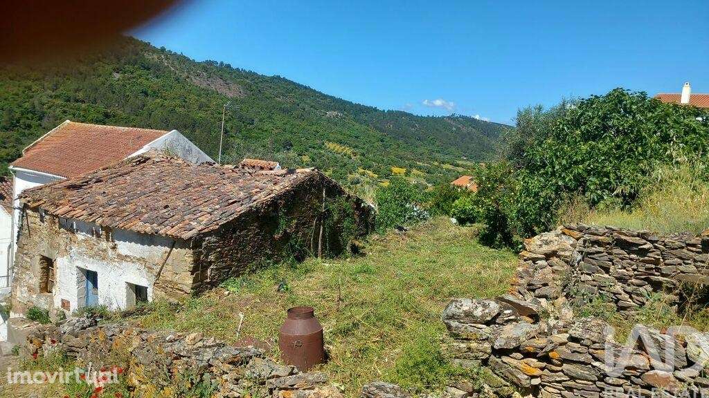 Casa T2 em Espírito Santo, Nossa Senhora da Graça e São Simão de 80,00 - Grande imagem: 2/9