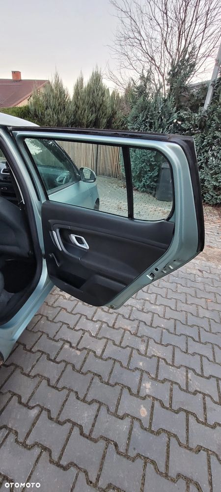 Skoda Fabia 1.2 HTP Active - 14