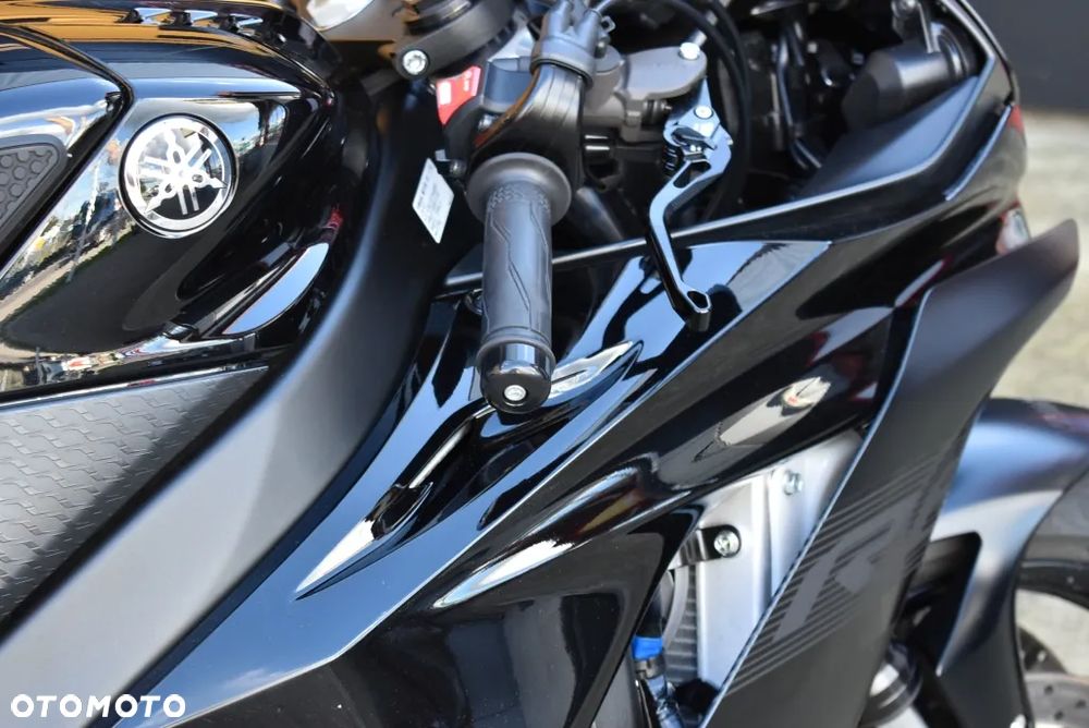 Yamaha R6 - 19