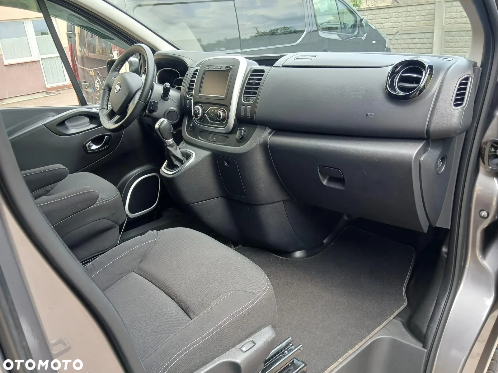 Nissan NV300 - 8