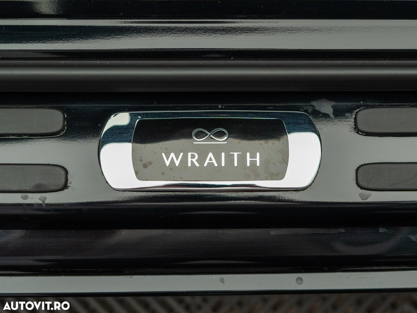 Rolls-Royce Wraith - 15