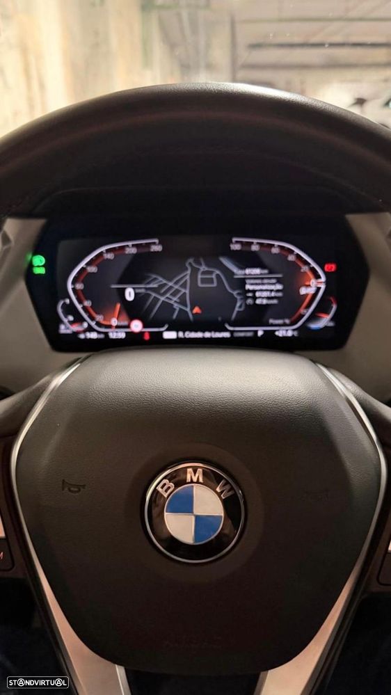 BMW 116 d Pack Desportivo M Auto - 11