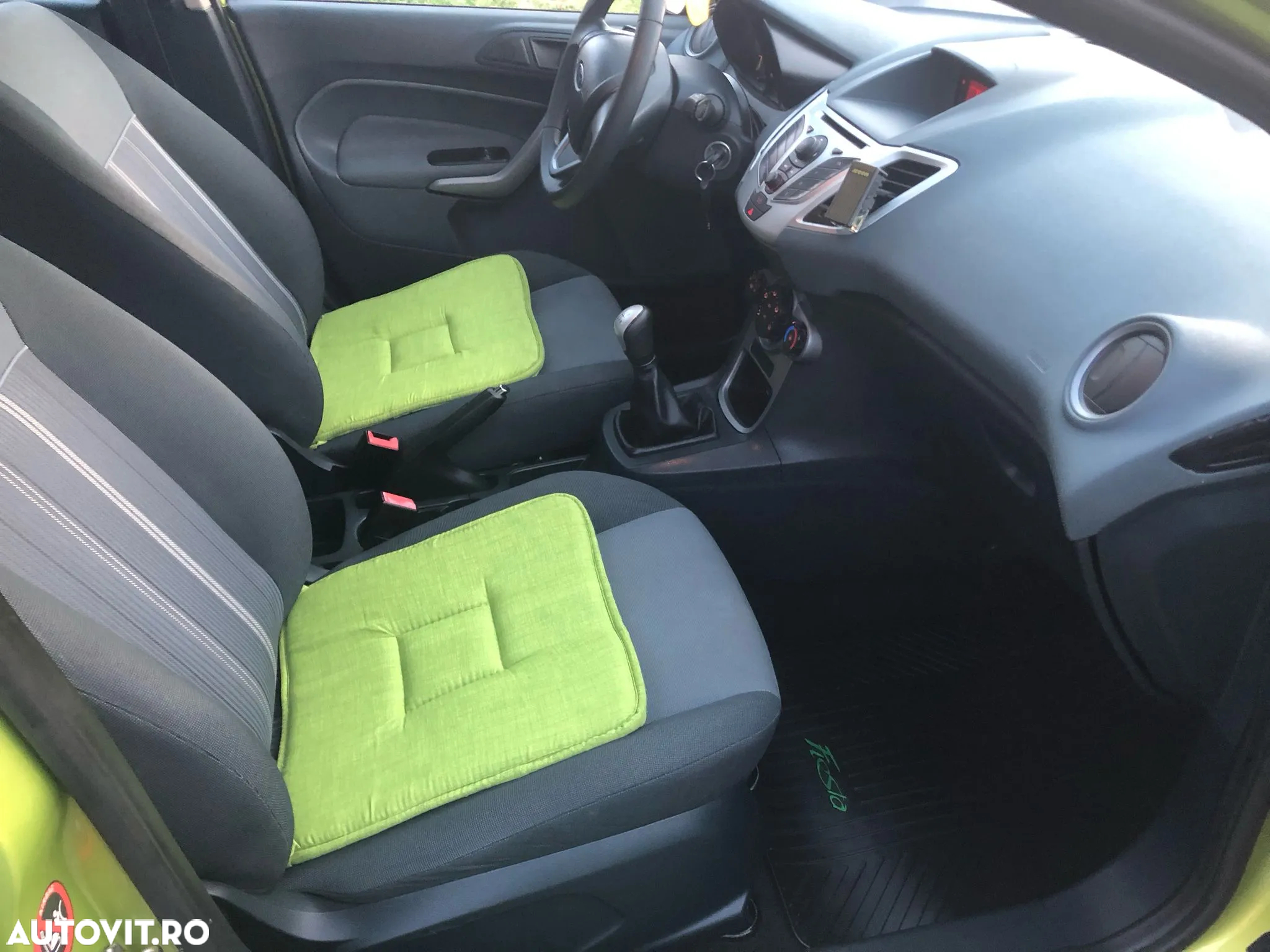 Ford Fiesta 1.25i Ambiente - 5