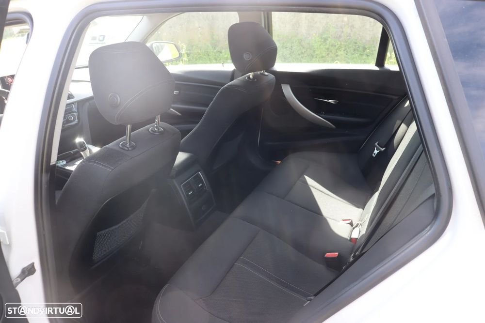 BMW 320 d Aut. Efficient Dynamics Edition - 9