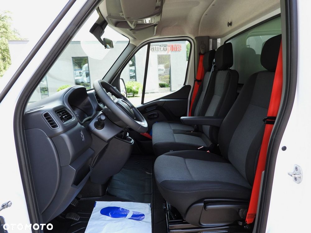 Renault MASTER KONTENER 8 PALET TEMPOMAT LEDY KLIMATYZACJA  165KM - 25