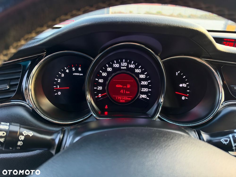 Kia Ceed 1.6 CRDi GT Line - 10