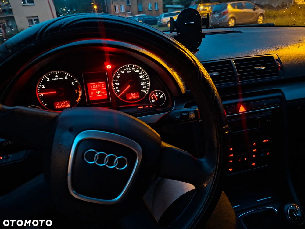Audi A4 Avant - 19