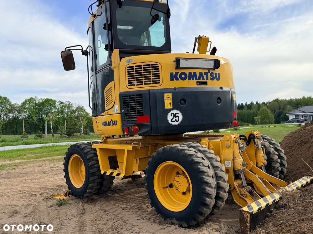 Komatsu 4x4x4 ramię łamane Koparka kołowa KOMATSU  PW98MR-8 10ton 4x4x4 ośki skrętne Ramię 3x łamane BEZ DPF i ADBLUE 4 cyl dodatkowe wyjścia hydr Pług Podpory 2012 szybka zwinna Prosto z importu 1 właściciel Cat TEREX Liebherr Wacker Pw 98 Mr 8 11 - 10