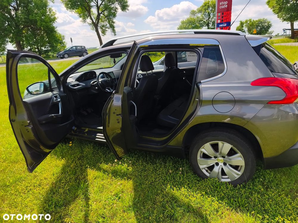 Peugeot 2008 1.6 BlueHDi Allure S&S - 8