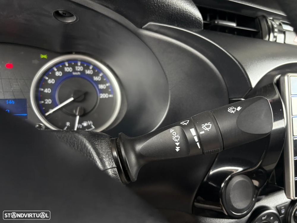 Toyota Hilux 2.4 D-4D 2WD CD - 19