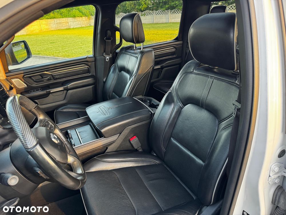 Dodge RAM 1500 5.7 4x4 - 12