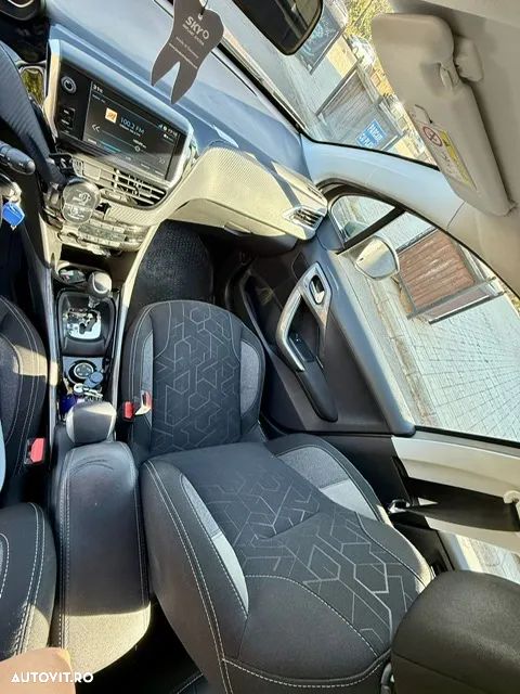 Peugeot 2008 1.2 PureTech Turbo EAT6 S&S Active - 8