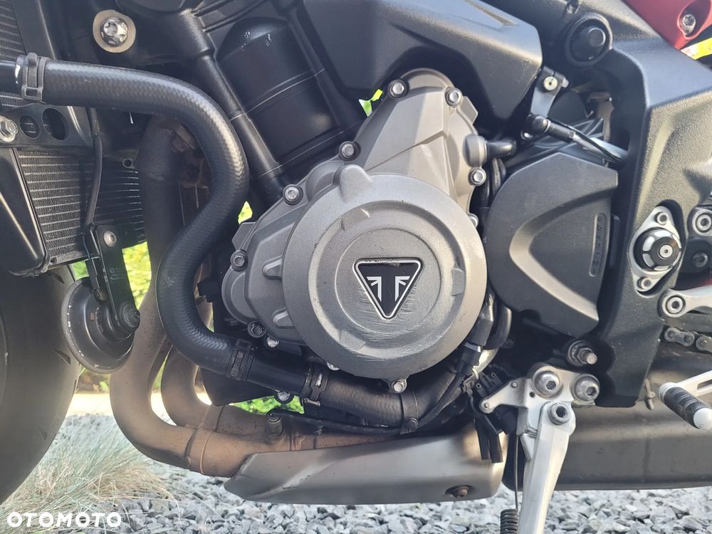 Triumph Street Triple - 4