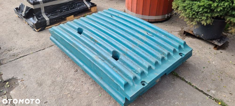 Komplet szczęk okładzin kruszarka Extec C12, Sandvik QJ340 QJ341 - 1