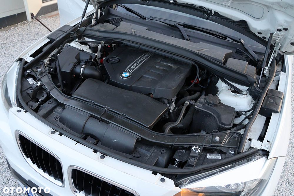 BMW X1 sDrive18d xLine - 38