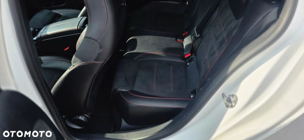 Mercedes-Benz Klasa A 180 AMG Line 7G-DCT - 10