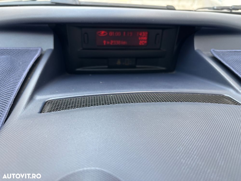 Peugeot 1007 1.4 E Trendy - 12