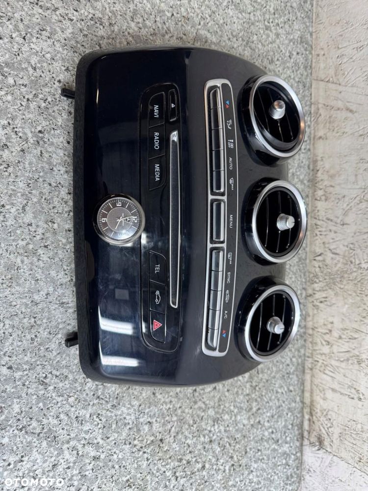 panel klimatyzacji nawigacji radia mercedes c klasa w205 2014-2021 - 5