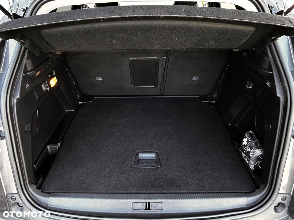 Peugeot 3008 BlueHDi 130 Stop & Start EAT8 Allure Business-Paket - 36