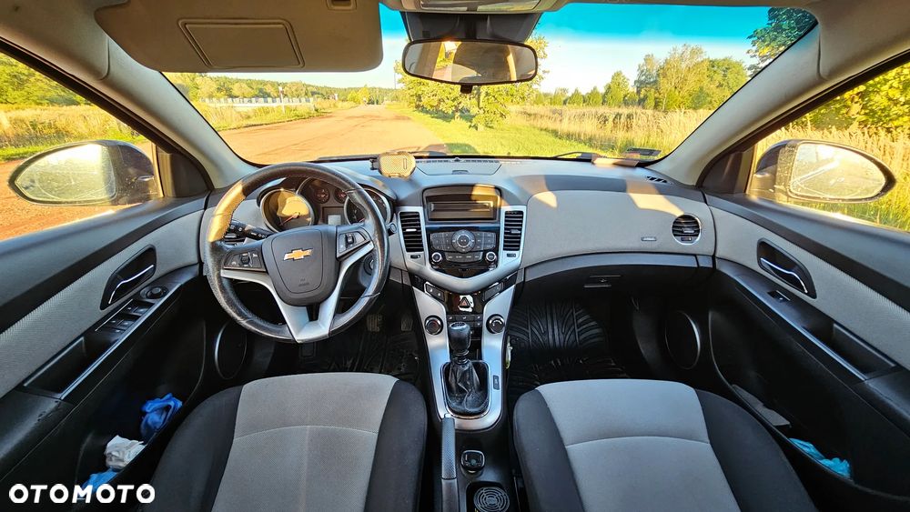 Chevrolet Cruze 1.6 LT - 6