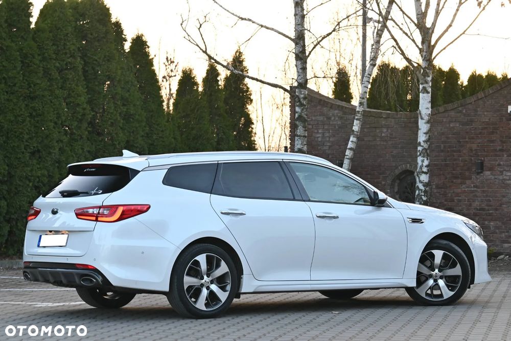 Kia Optima - 12