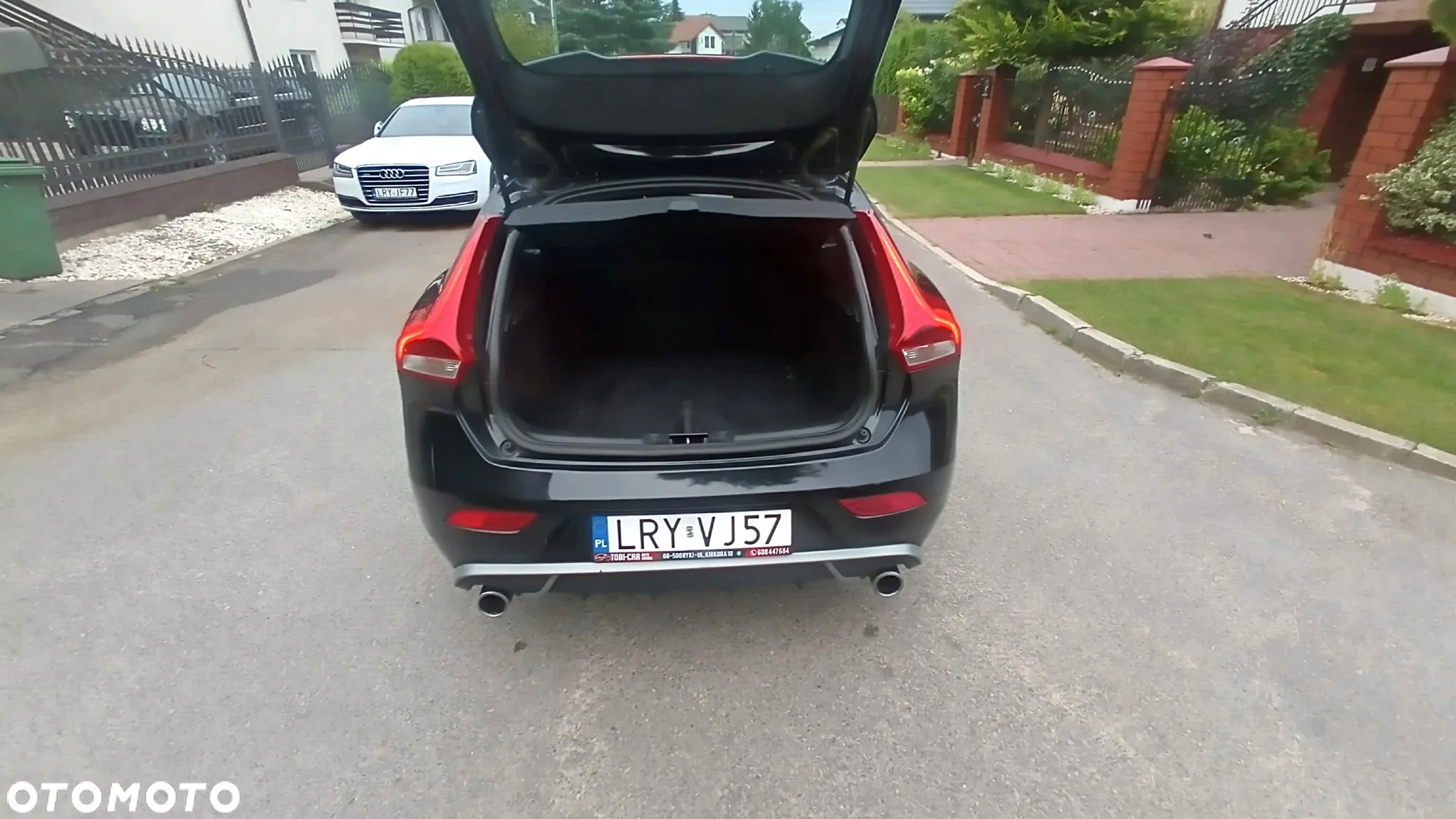 Volvo V40 D2 R-Design - 21