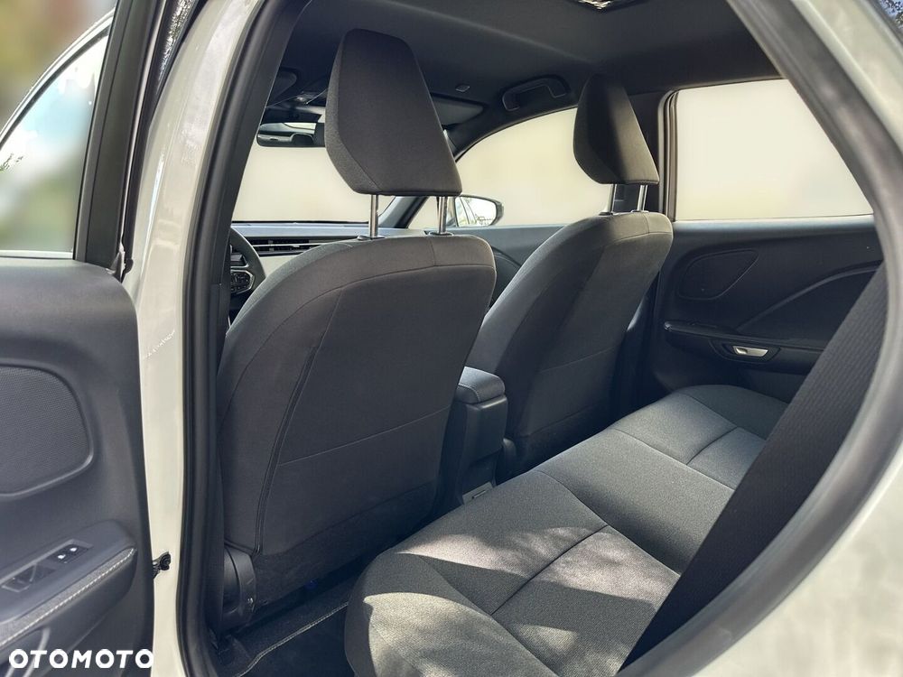 Lexus LBX 1.5 Hybrid - 12