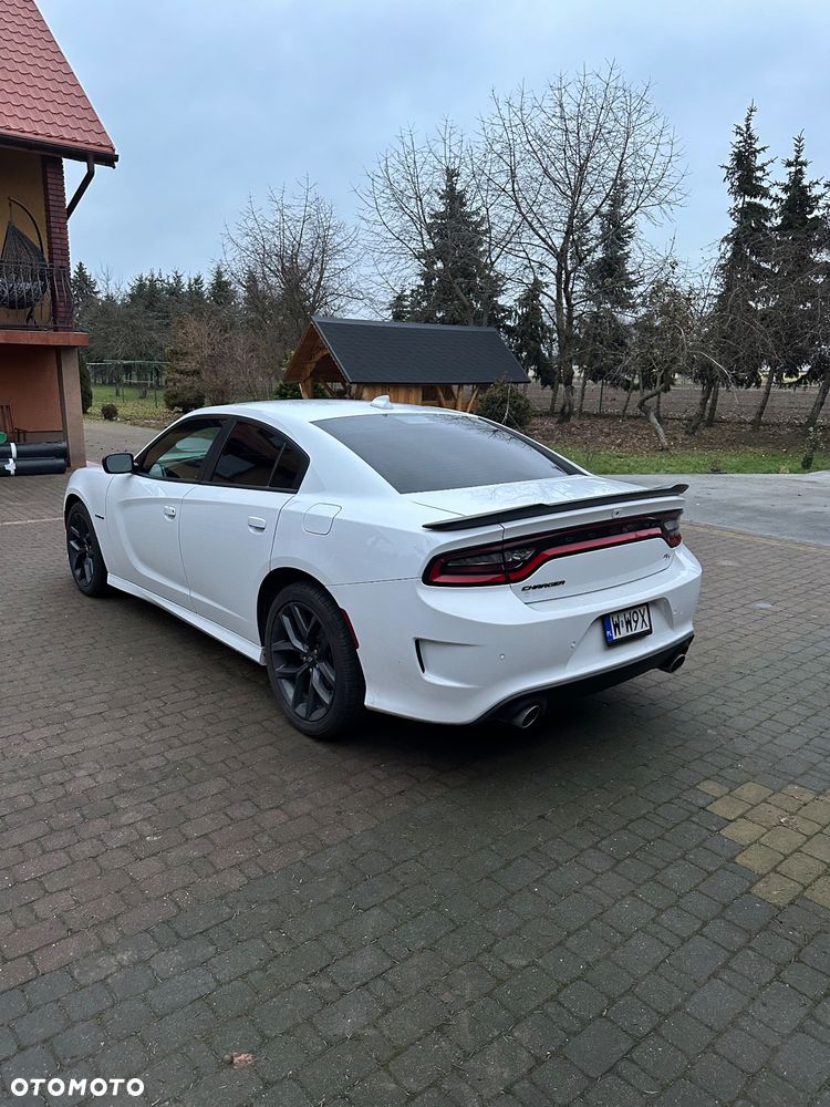 Dodge Charger - 4