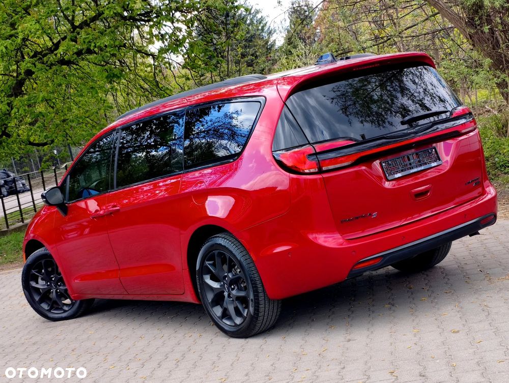 Chrysler Pacifica - 38