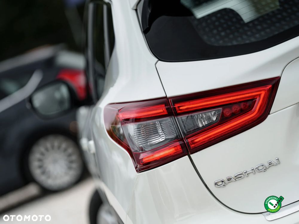 Nissan Qashqai 1.5 dCi N-Connecta - 11