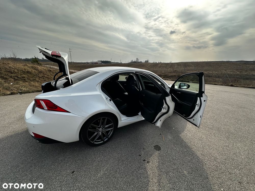 Lexus IS 250 Elegance - 16
