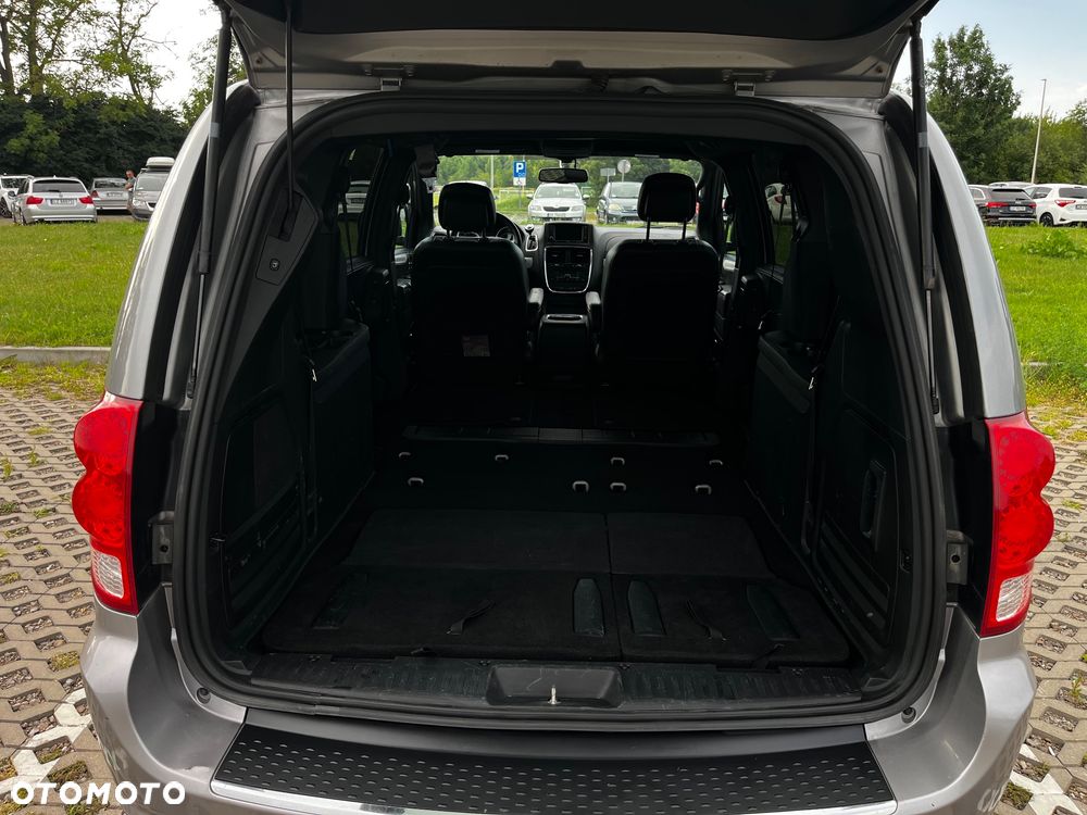 Dodge Grand Caravan 3.6 R/T - 16
