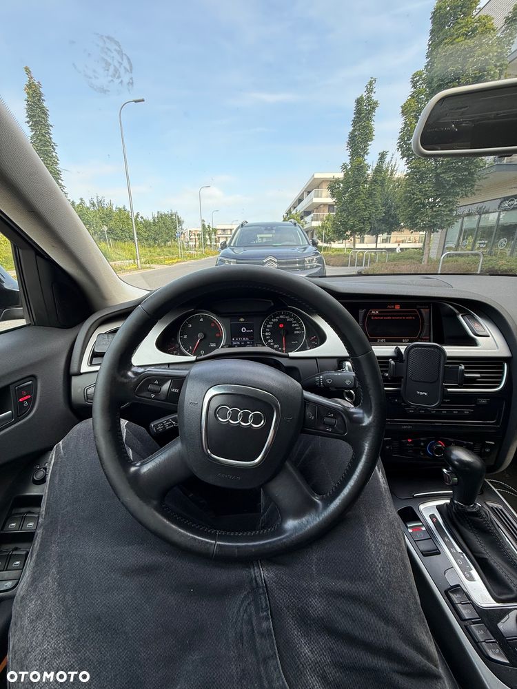 Audi A4 Limousine 2.7 TDI DPF multitronic Ambiente - 9