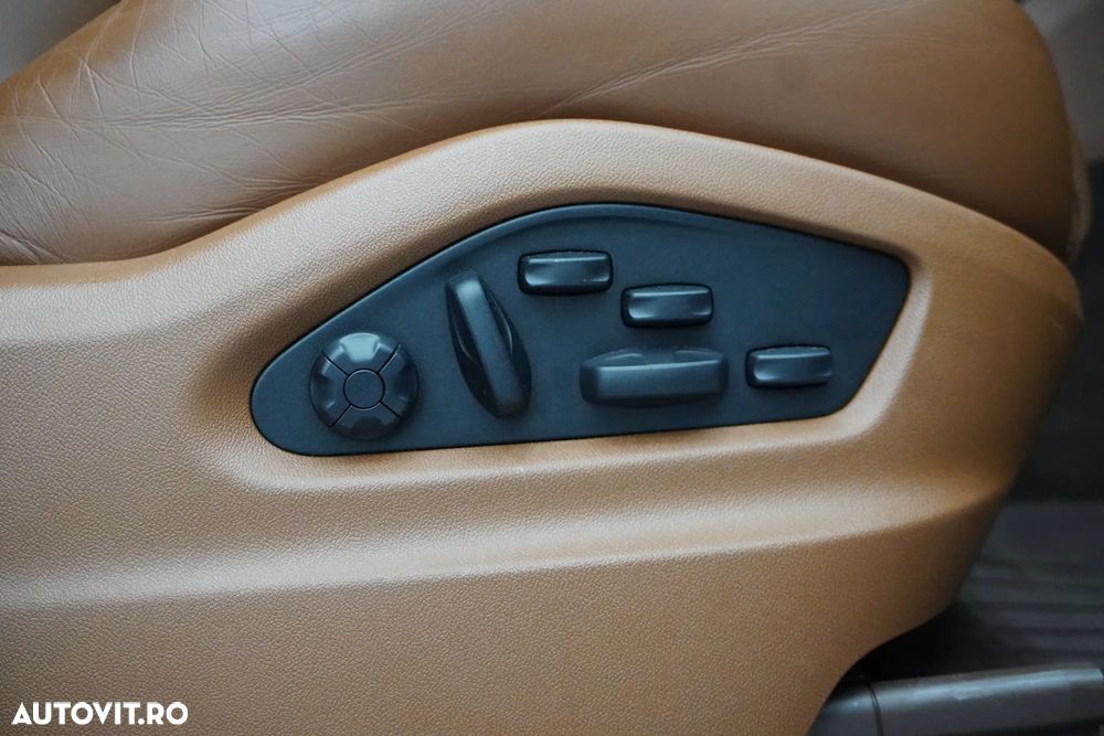 Porsche Cayenne Coupe GTS Tiptronic S - 11